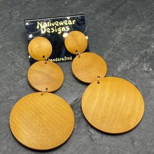 #1332 NWT Women’s Vintage artisan wood paint novelty earrings mustard Af…